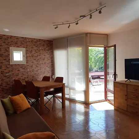 Corcega Palm Beach - Piscina Y Jardin * Salou
